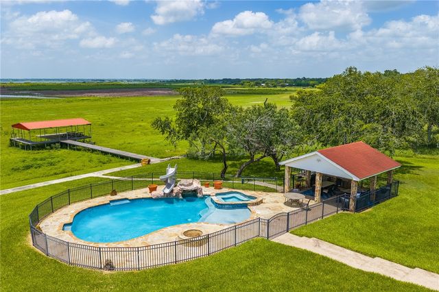 8259 Baldwin, Mathis, TX 78368