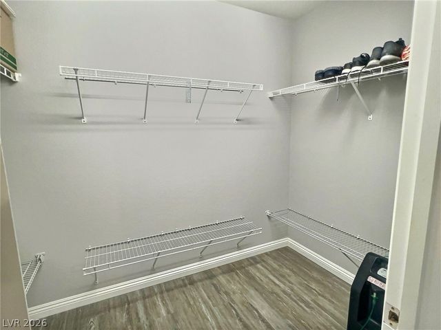 1525 Deep Valley Avenue, North Las Vegas, NV 89084