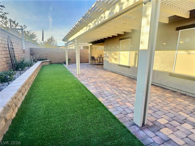 1525 Deep Valley Avenue, North Las Vegas, NV 89084