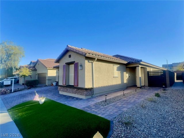 1525 Deep Valley Avenue, North Las Vegas, NV 89084