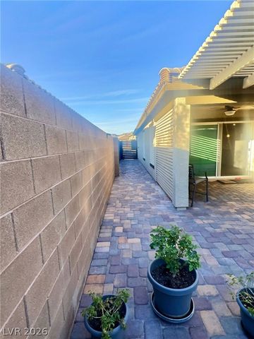 1525 Deep Valley Avenue, North Las Vegas, NV 89084