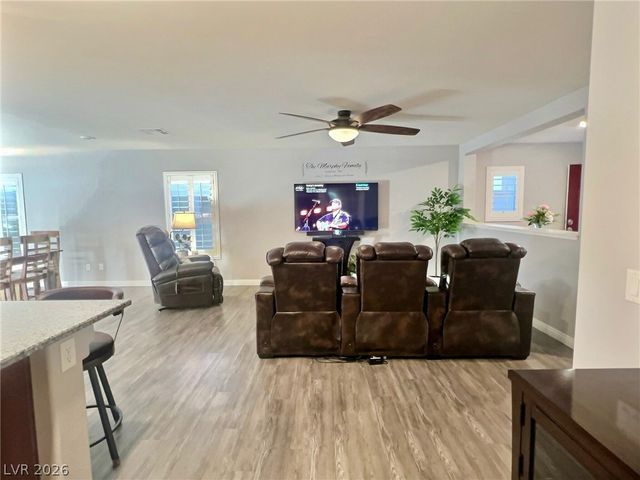 1525 Deep Valley Avenue, North Las Vegas, NV 89084