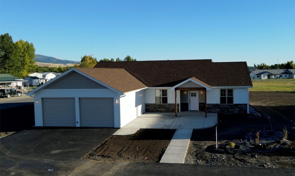 1020 Sagebrush Lane, Deer Lodge, MT 59722
