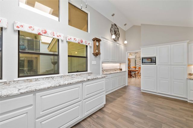 104 Acorn Lane, Comanche, TX 76442
