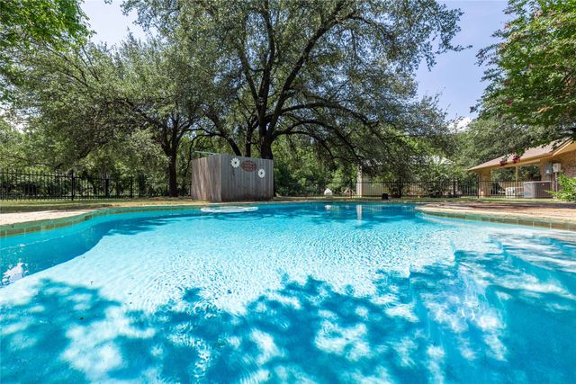 104 Acorn Lane, Comanche, TX 76442