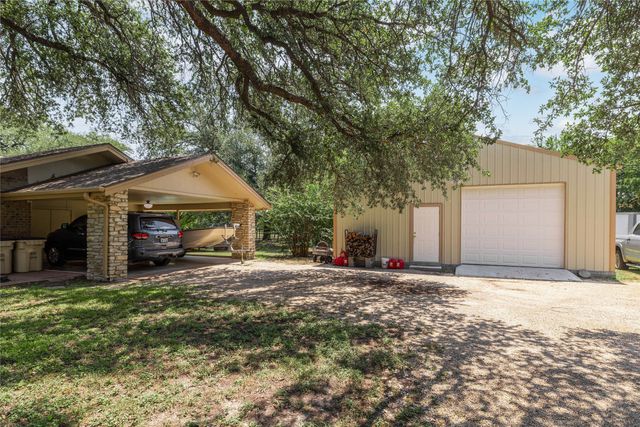 104 Acorn Lane, Comanche, TX 76442