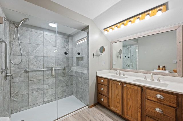 5070 S 69th STREET, Greenfield, WI 53220