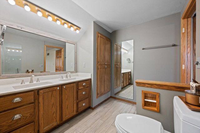 5070 S 69th STREET, Greenfield, WI 53220