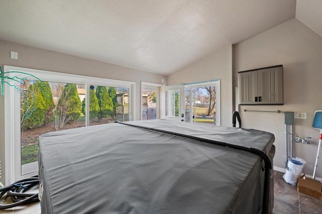 5070 S 69th STREET, Greenfield, WI 53220