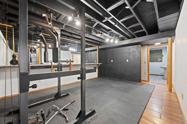 5070 S 69th STREET, Greenfield, WI 53220