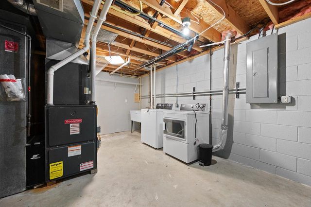 5070 S 69th STREET, Greenfield, WI 53220