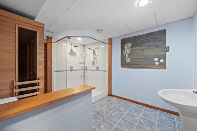 5070 S 69th STREET, Greenfield, WI 53220