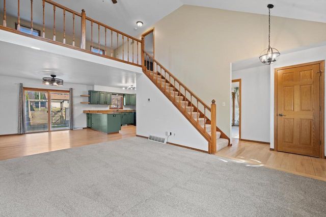 5070 S 69th STREET, Greenfield, WI 53220