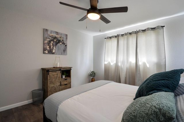 1257 Arizona Ave, Los Banos, CA 93635