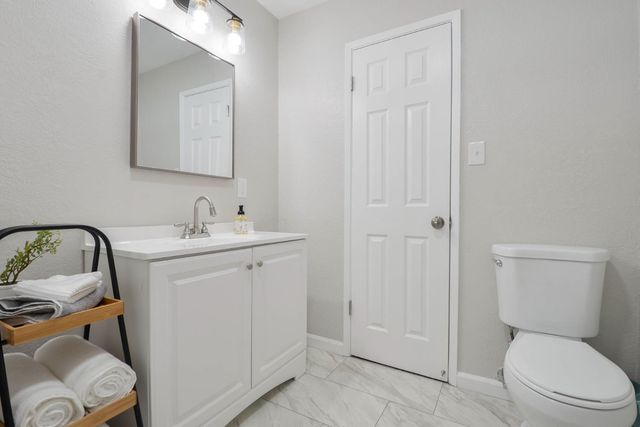 1257 Arizona Ave, Los Banos, CA 93635