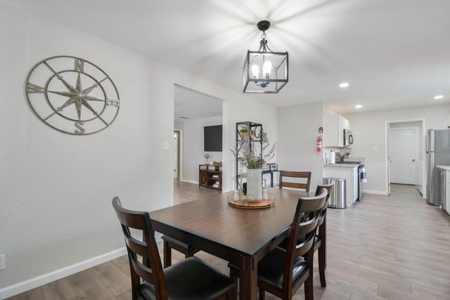 1257 Arizona Ave, Los Banos, CA 93635