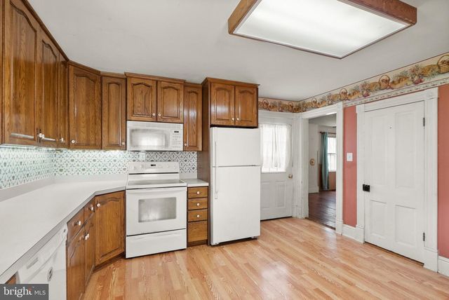 43699 HAY RD, Ashburn, VA 20147