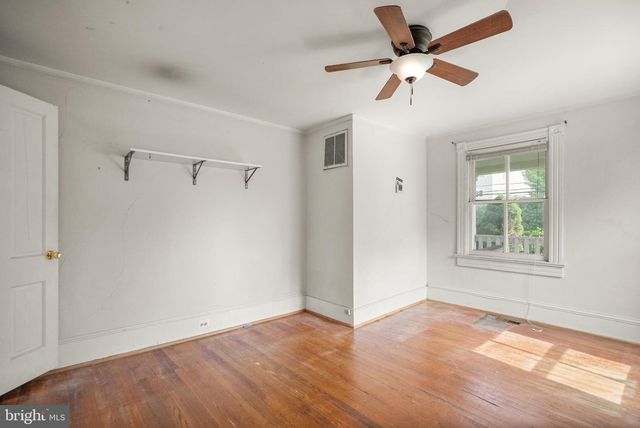 43699 HAY RD, Ashburn, VA 20147