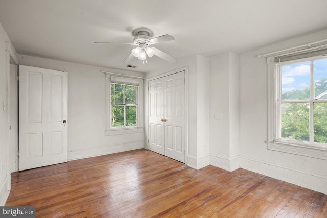 43699 HAY RD, Ashburn, VA 20147