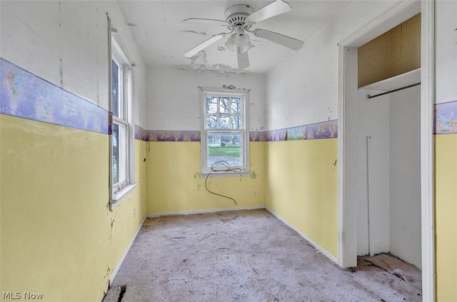 229 W 130th Street, Hinckley, OH 44233