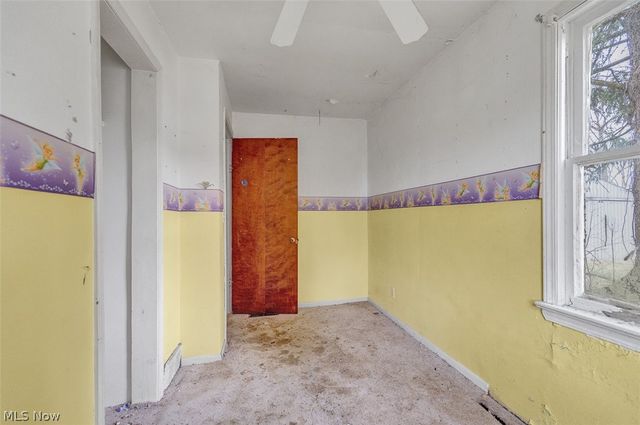 229 W 130th Street, Hinckley, OH 44233