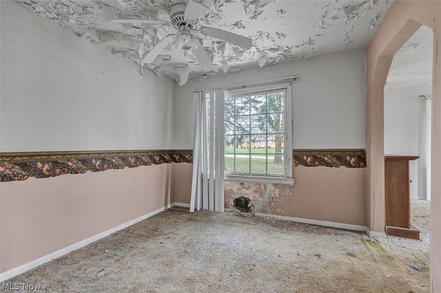 229 W 130th Street, Hinckley, OH 44233