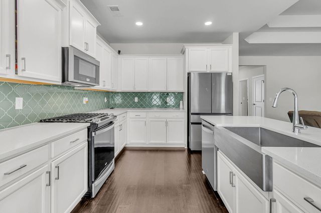 128 Abbey Terrace Road, Moncks Corner, SC 29461