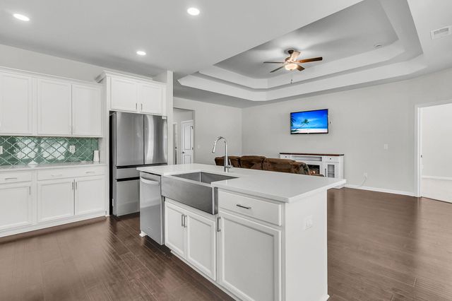 128 Abbey Terrace Road, Moncks Corner, SC 29461