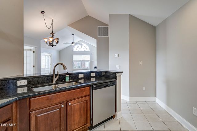 142 Avonlea Place Place 142, Johnson City, TN 37604