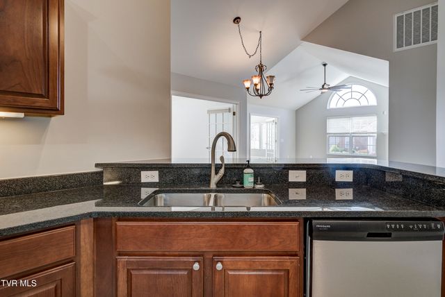 142 Avonlea Place Place 142, Johnson City, TN 37604