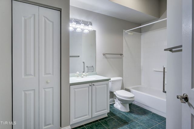 142 Avonlea Place Place 142, Johnson City, TN 37604