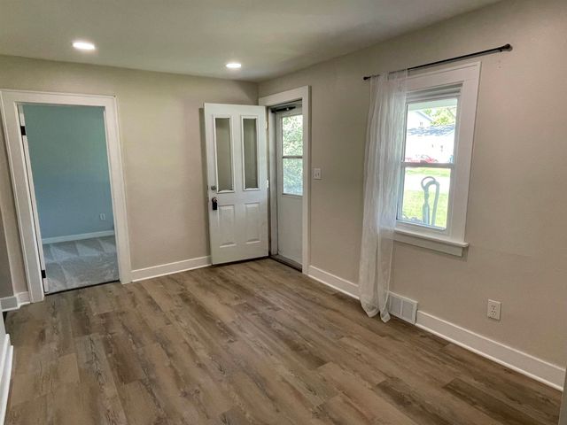 1197 Heavenridge Road, Essexville, MI 48732