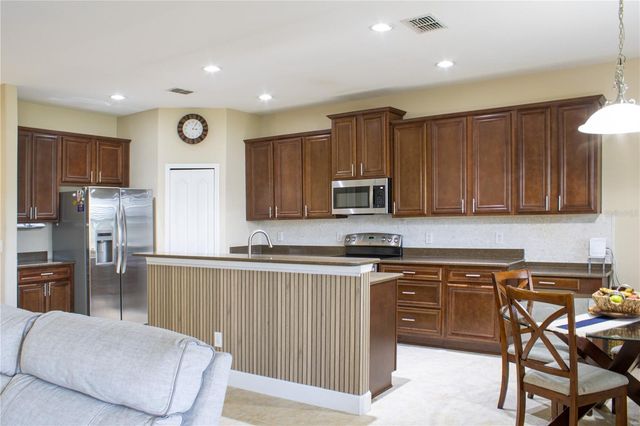 1112 GLENRAVEN LANE, Clermont, FL 34711