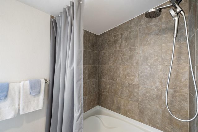 5519 Hi Line RD, Austin, TX 78734