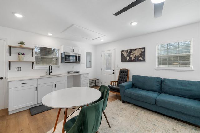 5519 Hi Line RD, Austin, TX 78734