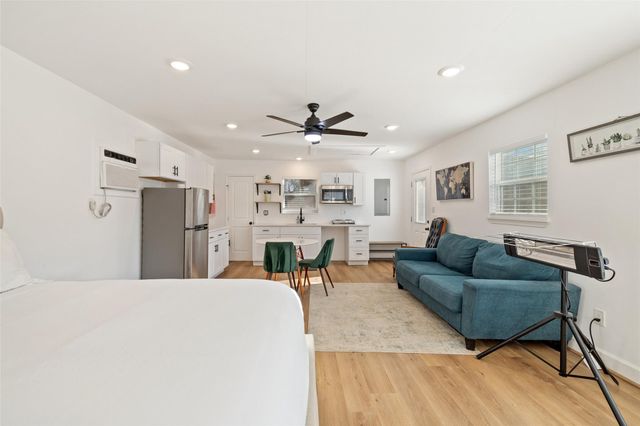 5519 Hi Line RD, Austin, TX 78734