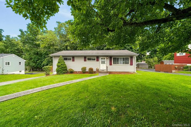 21 Keystone Park, Middletown, NY 10940