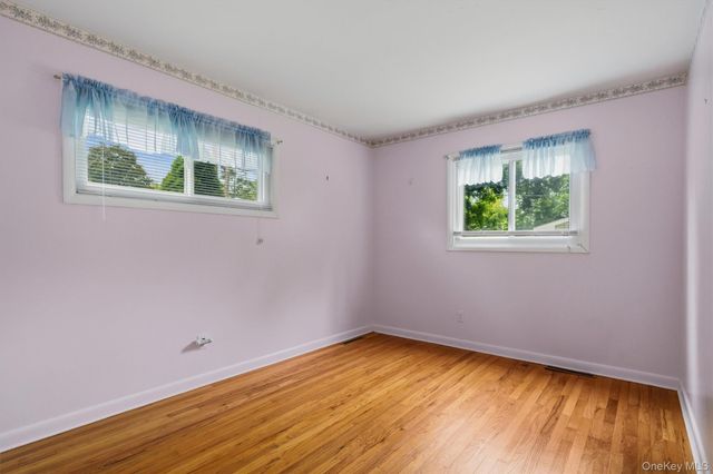 21 Keystone Park, Middletown, NY 10940