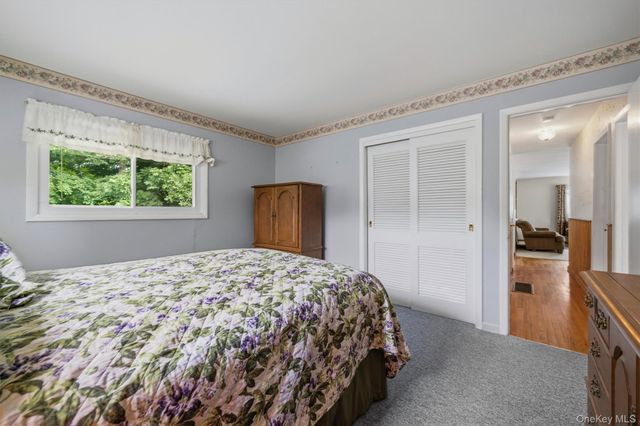 21 Keystone Park, Middletown, NY 10940