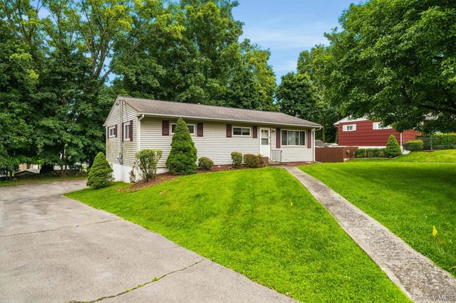21 Keystone Park, Middletown, NY 10940