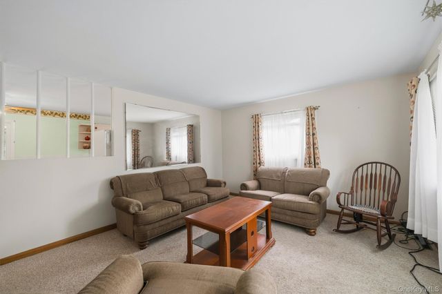 21 Keystone Park, Middletown, NY 10940
