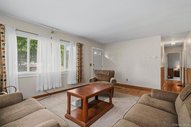 21 Keystone Park, Middletown, NY 10940