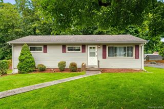 21 Keystone Park, Middletown, NY 10940