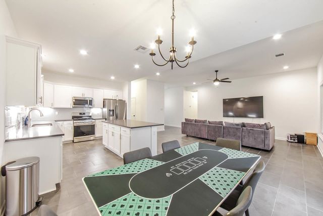 158 Pond Dr, Thibodaux, LA 70301