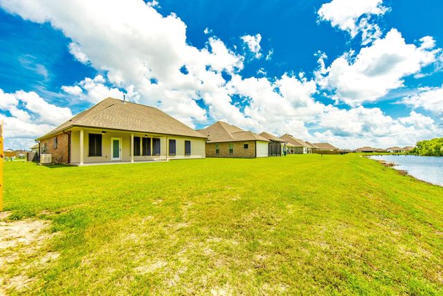 158 Pond Dr, Thibodaux, LA 70301
