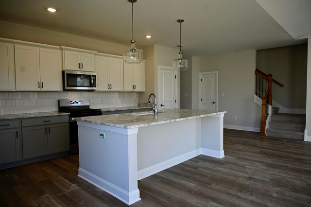 6933 Mercedes Ln Lane, Ooltewah, TN 37363