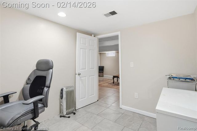 8227 Riverview Street, Dearborn Heights, MI 48127