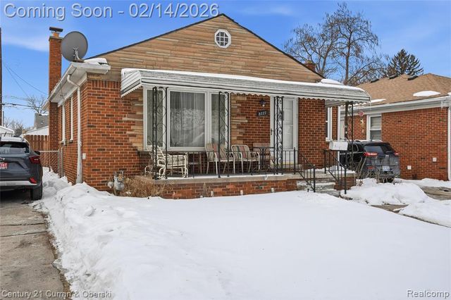 8227 Riverview Street, Dearborn Heights, MI 48127