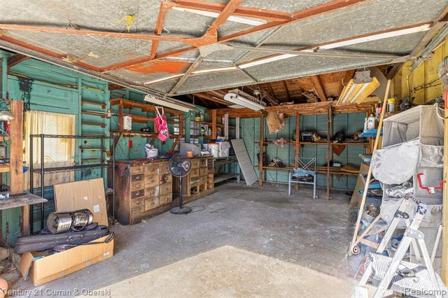 8227 Riverview Street, Dearborn Heights, MI 48127