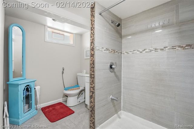 8227 Riverview Street, Dearborn Heights, MI 48127